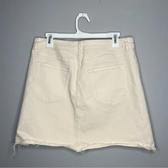Made and Loved LOFT White Cream Denim Distressed Jean Skirt DD - Picture 2 of 7